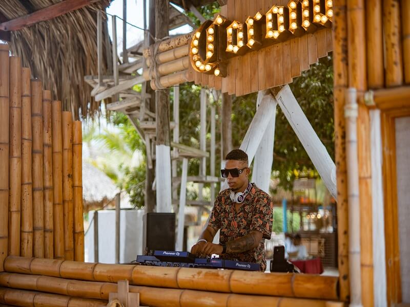 Bora Bora Beach Club - Imagen 2