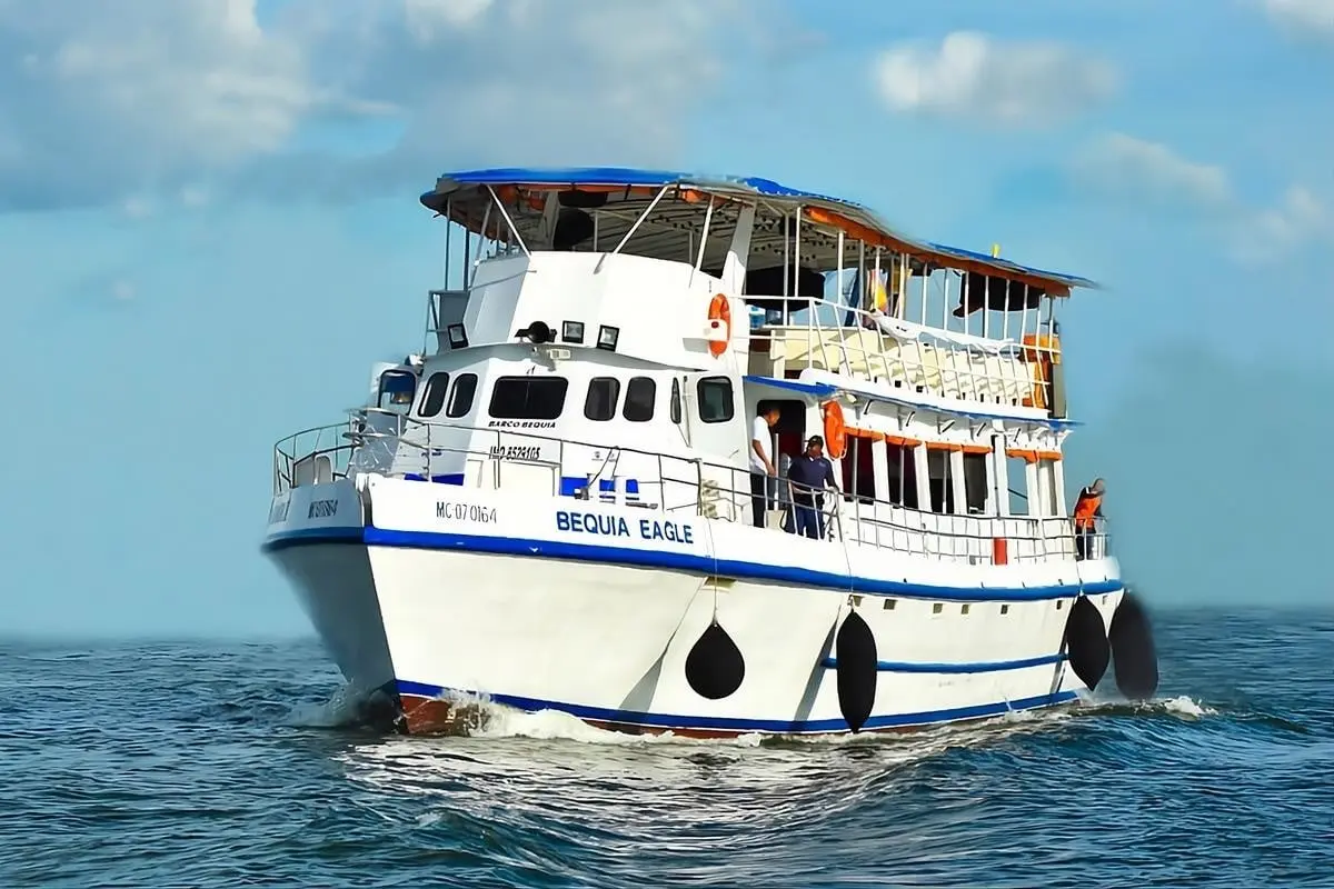 Atardecer Barco Bequia - Image 2